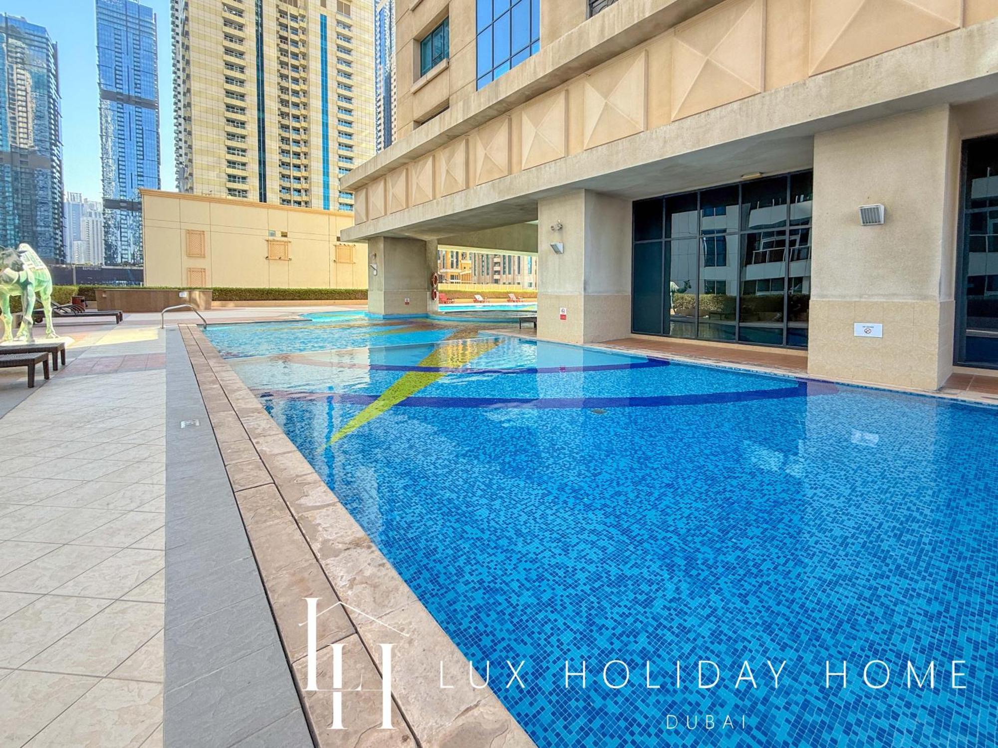 Lux The Al Seef Marina 4 Bed
